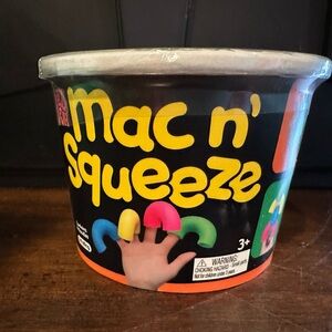 Mac N Squeeze Needoh